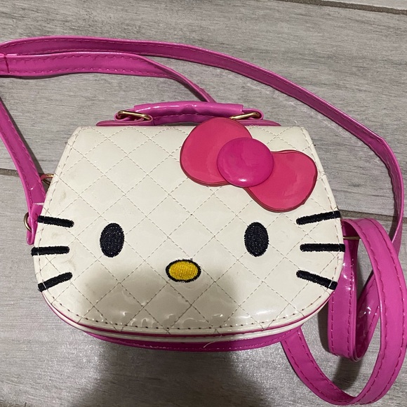 Hello kitty bundle. - Picture 4 of 6